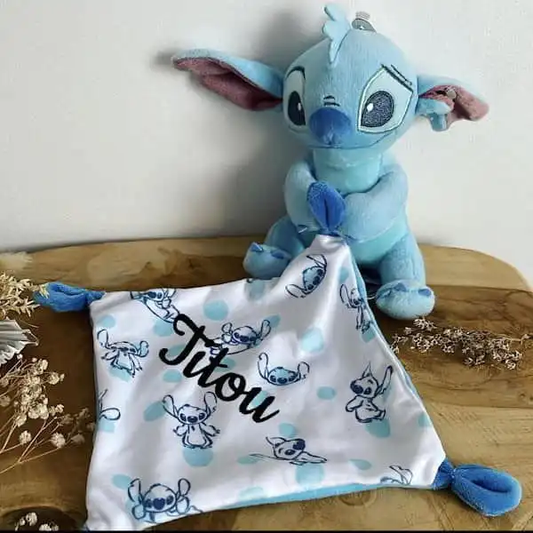 Peluche Personnalisée Stitch blanc mouchoir